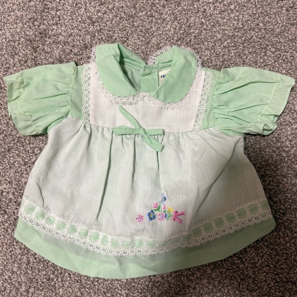 Vintage Mini Togs Green Nannette Baby Doll Dress with Floral Embroidery Newborn - Picture 1 of 9